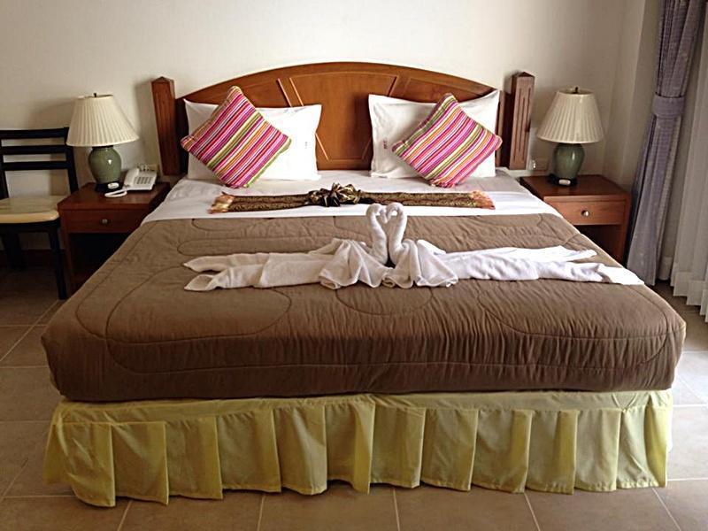 Mt Hotel Patong Phuket Exteriör bild