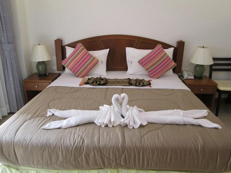 Mt Hotel Patong Phuket Exteriör bild